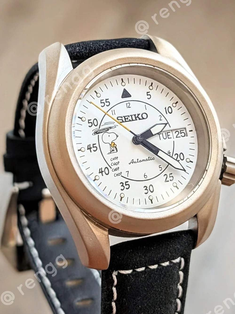 40mm Titanium Seiko Snoopy Men’s White Dial Automatic Mod Watch Day/Date